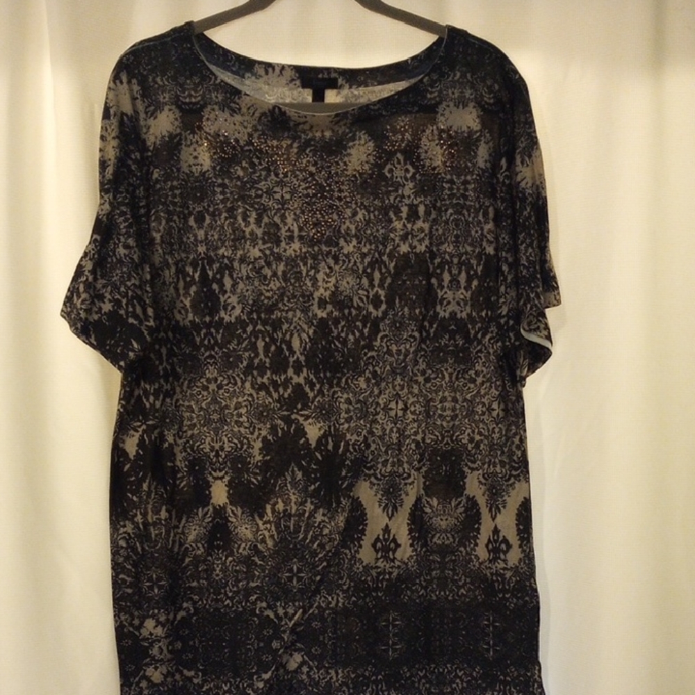 Soma Black and Cream Artistic Top with Beautiful Gold Details